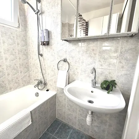 فيلة Onyx - Cozy 2br - Walk To *