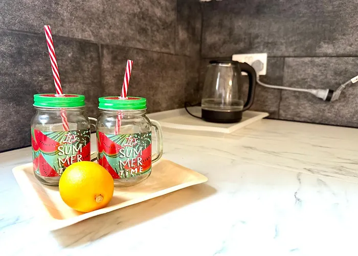 Onyx - Cozy 2br - Walk To ヴィラ *