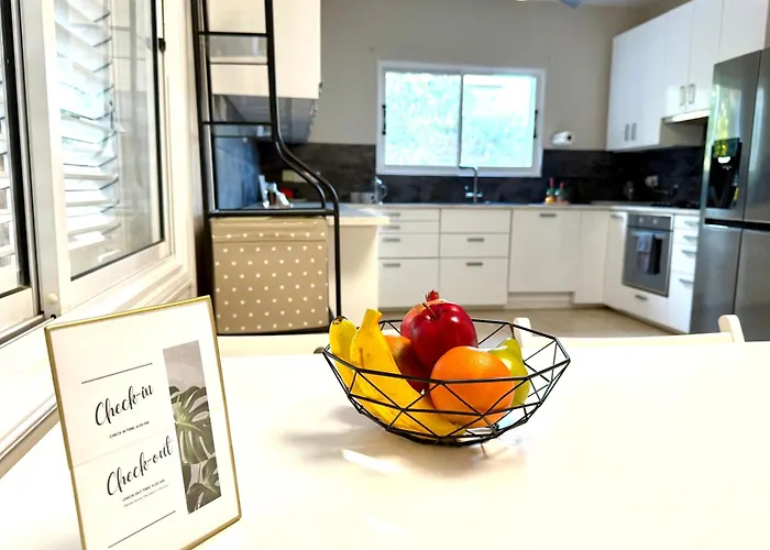 Onyx - Cozy 2br - Walk To ヴィラ Meneou