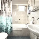 Onyx - Cozy 2br - Walk To ヴィラ Meneou