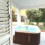 Onyx - Cozy 2br - Walk To فيلة *