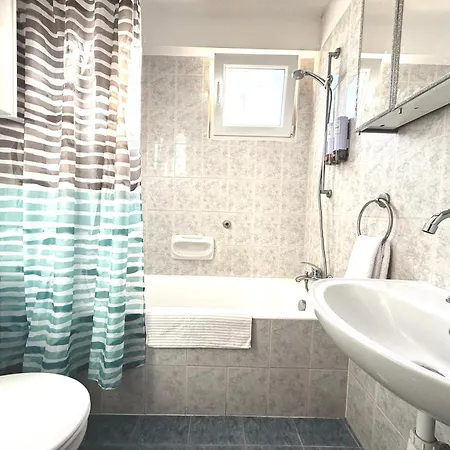 Onyx - Cozy 2br - Walk To 别墅 Meneou