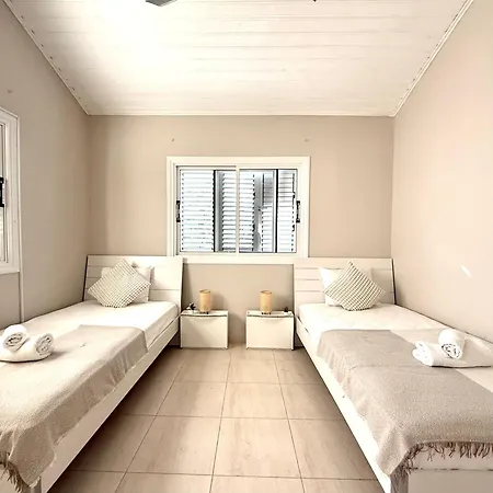 Onyx - Cozy 2br - Walk To Vila *