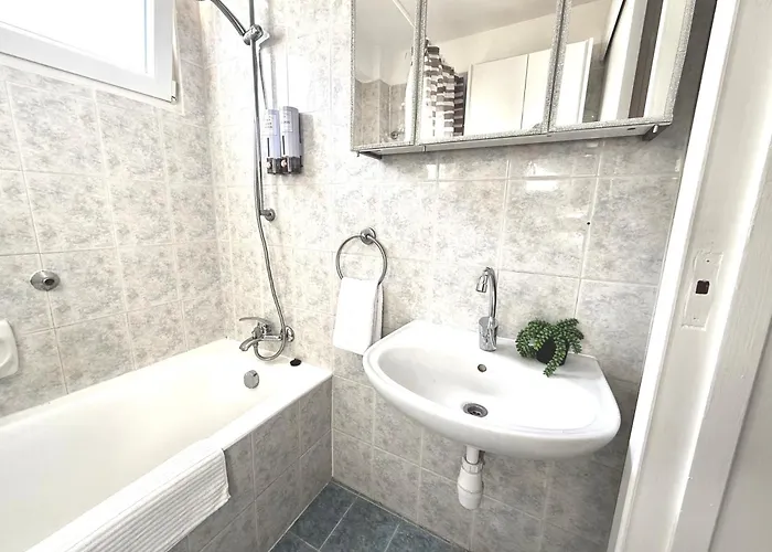 Vila Onyx - Cozy 2br - Walk To *