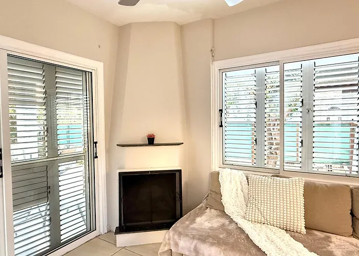 Onyx - Cozy 2br - Walk To Vila *