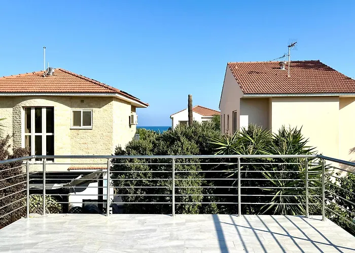 Vila Onyx - Cozy 2br - Walk To