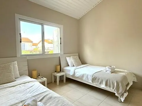 Onyx - Cozy 2br - Walk To Villa *